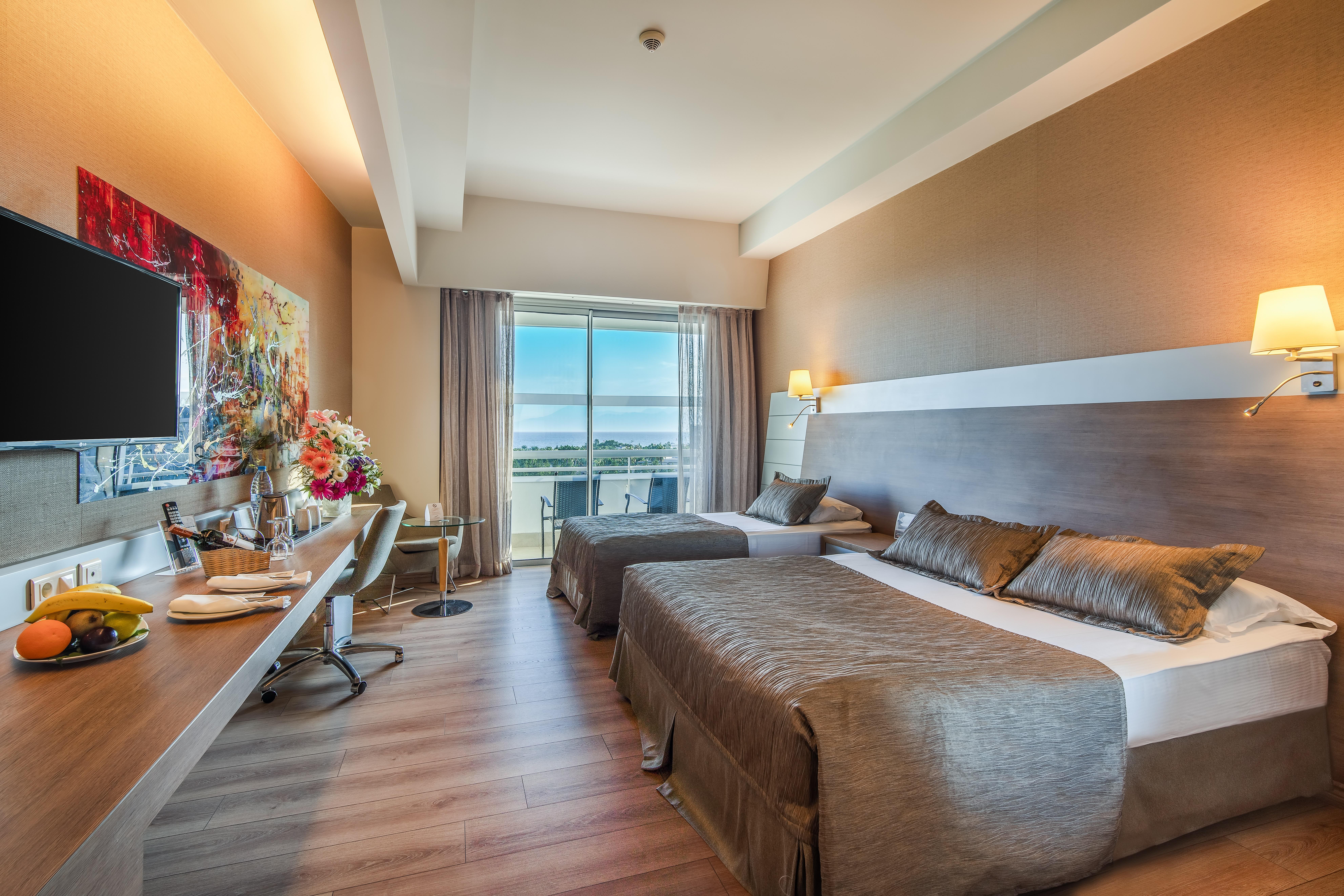 Concorde De Luxe Resort Antalya Exteriér fotografie A room at the hotel