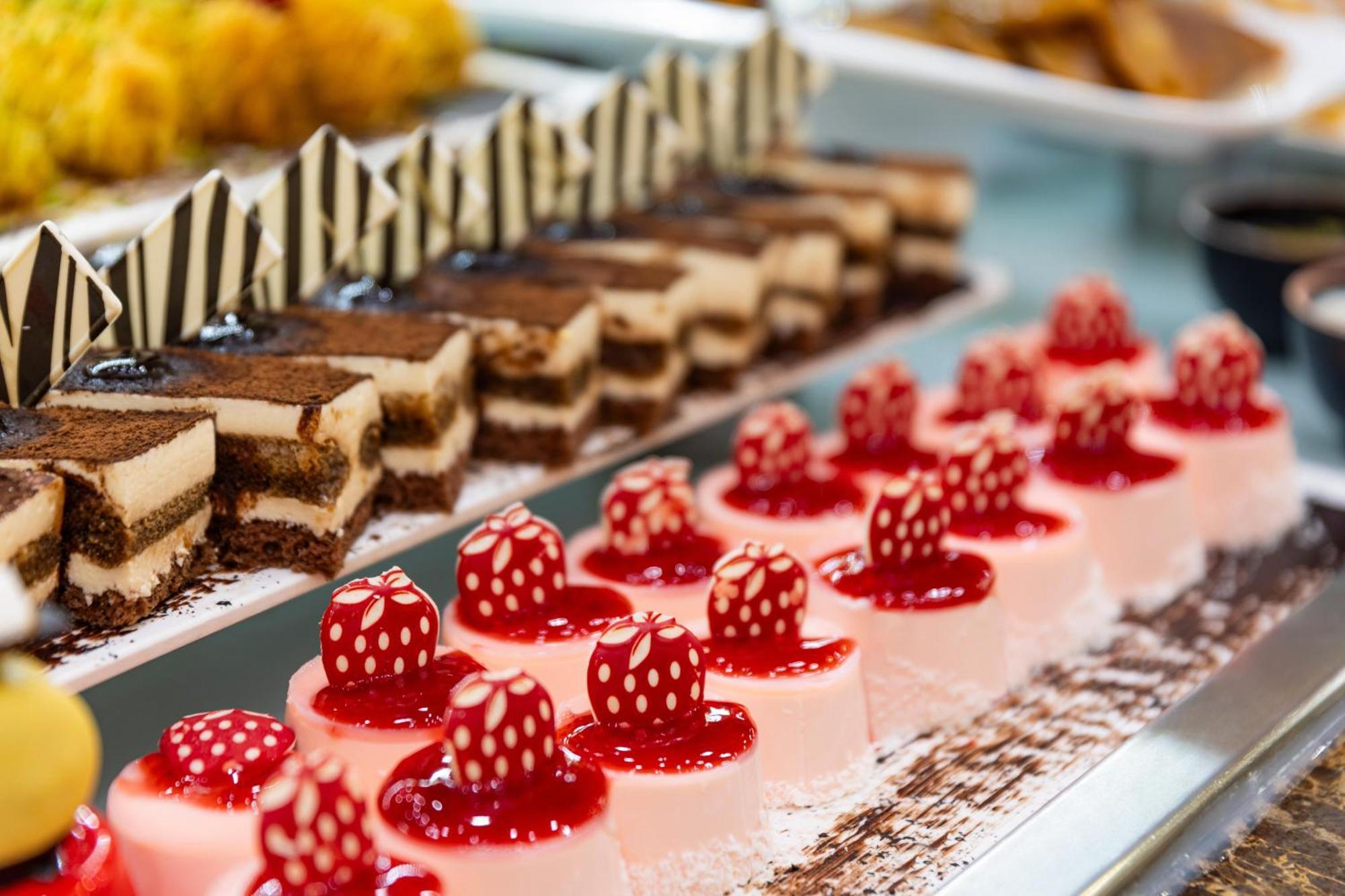Concorde De Luxe Resort Antalya Exteriér fotografie Desserts