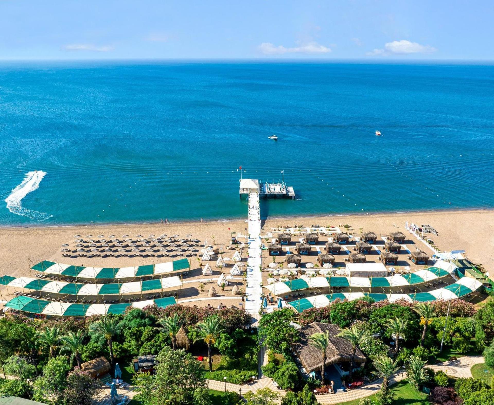 Concorde De Luxe Resort Antalya Exteriér fotografie The beach of the hotel